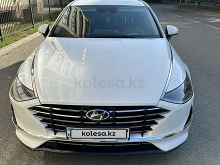 Hyundai Sonata 2022 года за 14 500 000 тг. в Астана