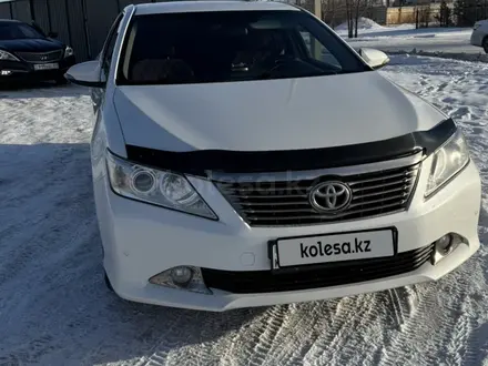 Toyota Camry 2014 года за 9 000 000 тг. в Кокшетау – фото 2