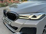 BMW 530 2022 года за 31 000 000 тг. в Алматы – фото 4