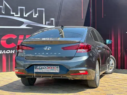 Hyundai Elantra 2019 года за 9 150 000 тг. в Атырау – фото 9