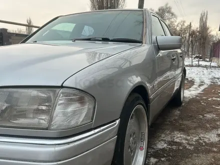 Mercedes-Benz C 220 1995 года за 3 600 000 тг. в Алматы – фото 16