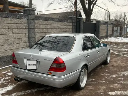 Mercedes-Benz C 220 1995 года за 3 600 000 тг. в Алматы – фото 20