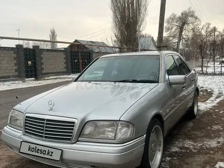 Mercedes-Benz C 220 1995 года за 3 600 000 тг. в Алматы – фото 4