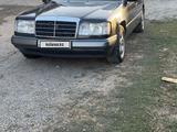 Mercedes-Benz E 200 1993 года за 1 800 000 тг. в Карабулак – фото 3