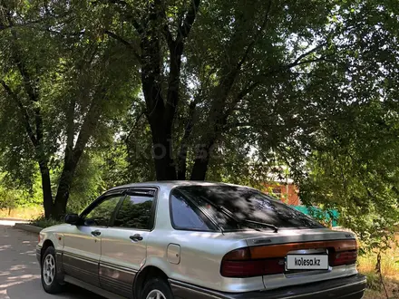 Mitsubishi Galant 1990 года за 1 100 000 тг. в Алматы – фото 2