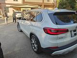 BMW X5 2022 года за 54 000 000 тг. в Алматы – фото 4