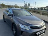 Toyota Camry 2015 года за 14 321 000 тг. в Астана – фото 2