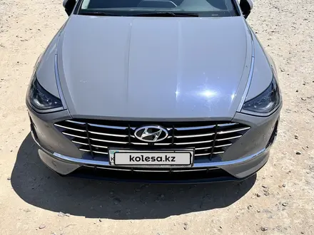 Hyundai Sonata 2023 года за 13 500 000 тг. в Актау – фото 2