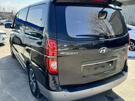 Hyundai Starex 2018 года за 14 900 000 тг. в Алматы – фото 16
