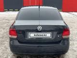 Volkswagen Polo 2013 годаfor3 400 000 тг. в Астана – фото 2