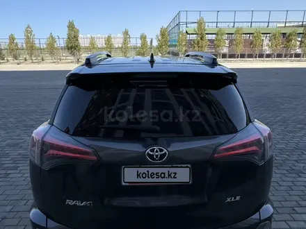 Toyota RAV4 2017 года за 8 200 000 тг. в Актау – фото 10