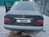 Mercedes-Benz E 200 1994 годаүшін1 800 000 тг. в Талдыкорган – фото 2