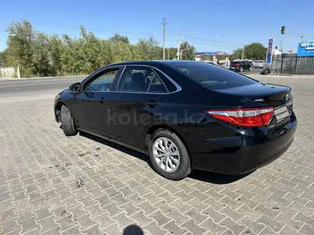 Toyota Camry 2017 года за 4 800 000 тг. в Уральск – фото 5