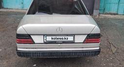 Mercedes-Benz E 200 1991 года за 950 000 тг. в Алматы – фото 3