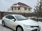 Toyota Camry 2021 годаfor15 700 000 тг. в Алматы – фото 3