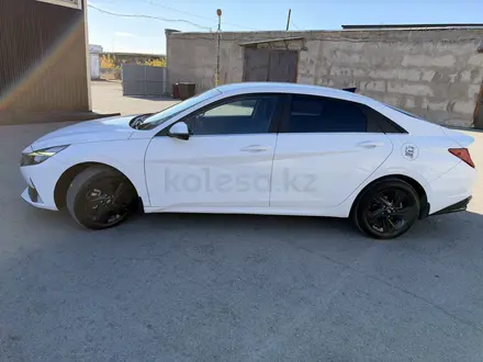 Hyundai Elantra 2022 года за 6 550 000 тг. в Караганда – фото 3