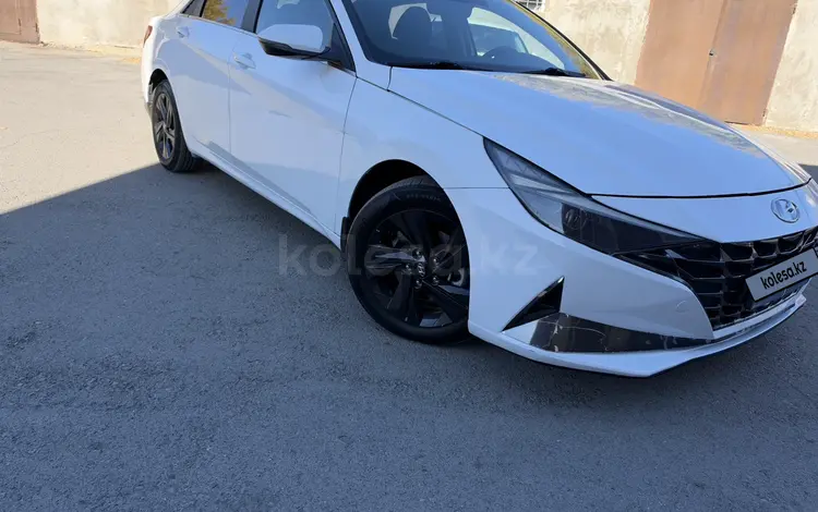 Hyundai Elantra 2022 года за 6 550 000 тг. в Караганда