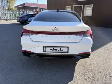 Hyundai Elantra 2022 года за 6 550 000 тг. в Караганда – фото 7
