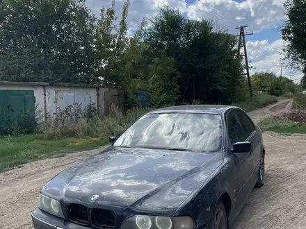 BMW 528 1997 года за 1 900 000 тг. в Уральск