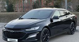 Chevrolet Malibu 2022 года за 10 800 000 тг. в Караганда – фото 2
