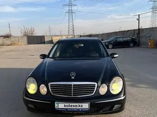 Mercedes-Benz E 320