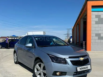 Chevrolet Cruze 2010 года за 4 300 000 тг. в Атырау – фото 9