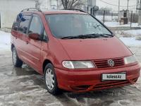 Volkswagen Sharan 1996 года за 1 700 000 тг. в Тараз