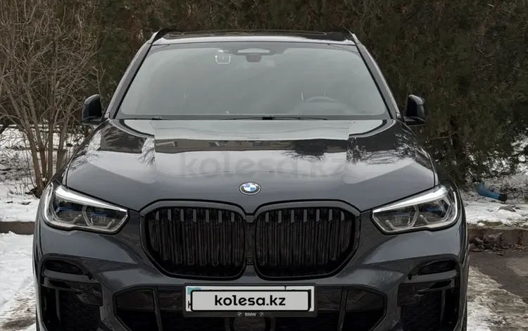 BMW X5 2022 года за 45 500 000 тг. в Алматы