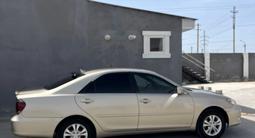 Toyota Camry 2004 годаfor5 000 000 тг. в Актау – фото 3