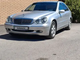 Mercedes-Benz C 240