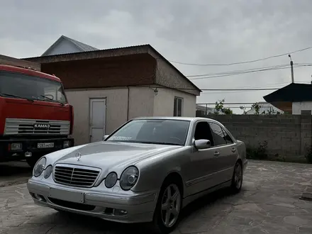 Mercedes-Benz E 280 2002 года за 3 950 000 тг. в Тараз
