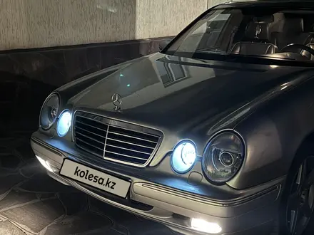 Mercedes-Benz E 280 2002 года за 3 950 000 тг. в Тараз – фото 2
