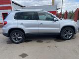 Volkswagen Tiguan 2010 года за 6 350 000 тг. в Костанай – фото 2