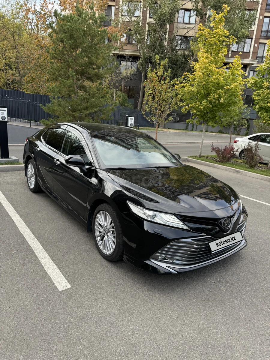 Toyota Camry 2021 г.