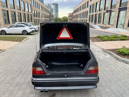 Mercedes-Benz E 320 1991 года за 4 500 000 тг. в Алматы – фото 11