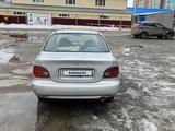 Hyundai Accent 1997 года за 1 300 000 тг. в Актобе – фото 2