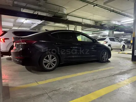 Hyundai Elantra 2016 года за 6 000 000 тг. в Астана – фото 2