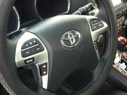 Toyota Highlander 2011 года за 16 000 000 тг. в Актобе – фото 63