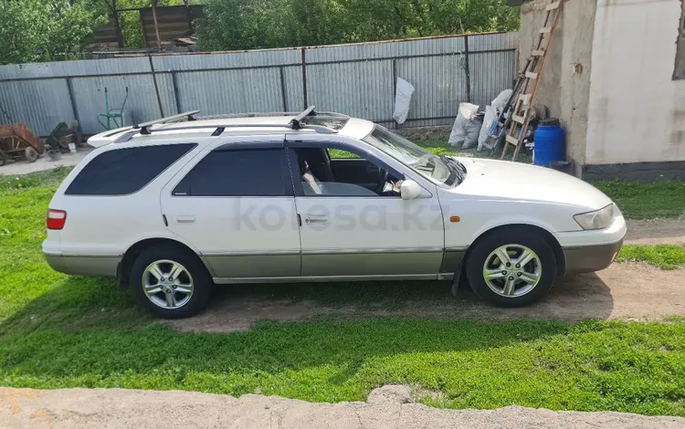 Toyota Camry 1998 года за 2 850 000 тг. в Алматы