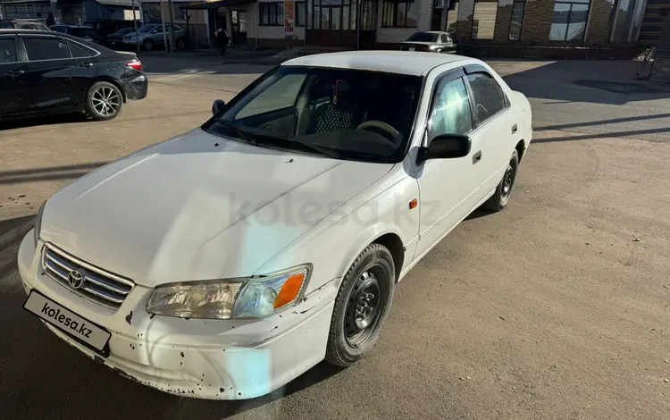 Toyota Camry 2001 года за 3 000 000 тг. в Алматы