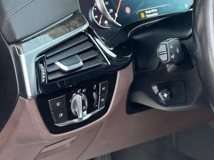 BMW 540 2018 года за 18 000 000 тг. в Шымкент – фото 12