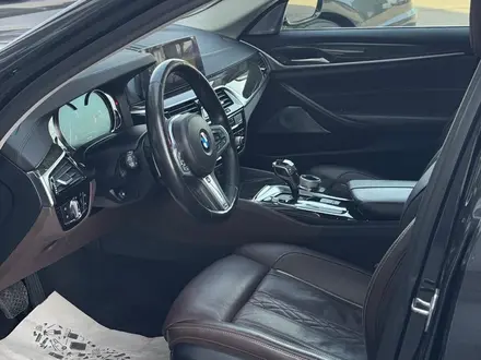 BMW 540 2018 года за 18 000 000 тг. в Шымкент – фото 14