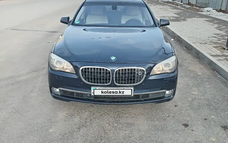 BMW 740 2009 года за 11 000 000 тг. в Астана