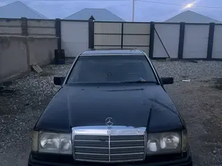 Mercedes-Benz E 260
