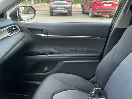 Toyota Camry 2018 года за 9 600 000 тг. в Астана – фото 5