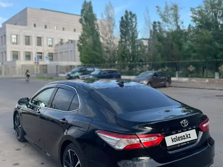 Toyota Camry 2018 года за 9 600 000 тг. в Астана – фото 14