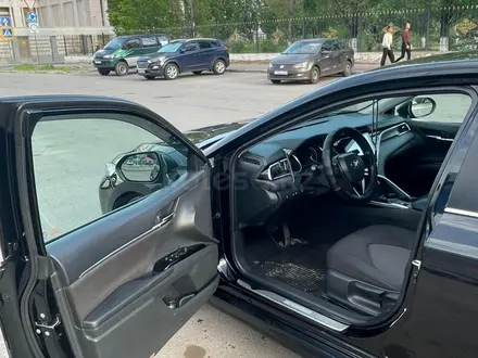 Toyota Camry 2018 года за 9 600 000 тг. в Астана – фото 7