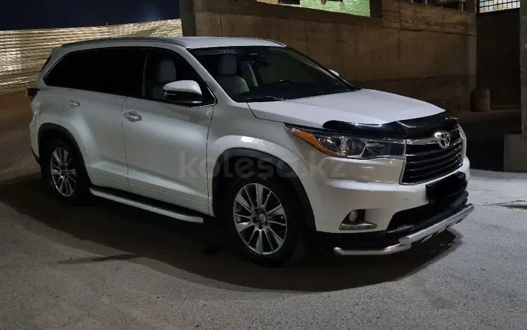 Toyota Highlander 2014 года за 16 500 000 тг. в Актау