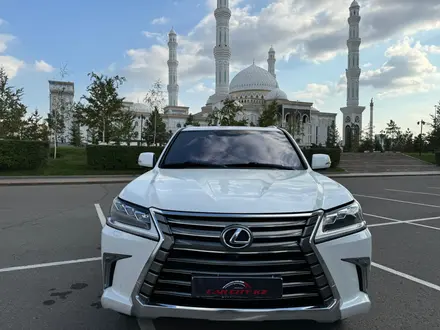 Lexus LX 570 2016 года за 36 500 000 тг. в Астана – фото 2