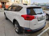 Toyota RAV4 2015 года за 9 700 000 тг. в Актау – фото 3
